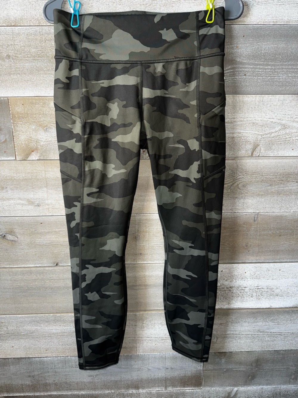 Athleta Camo Contender 7/8 Tight